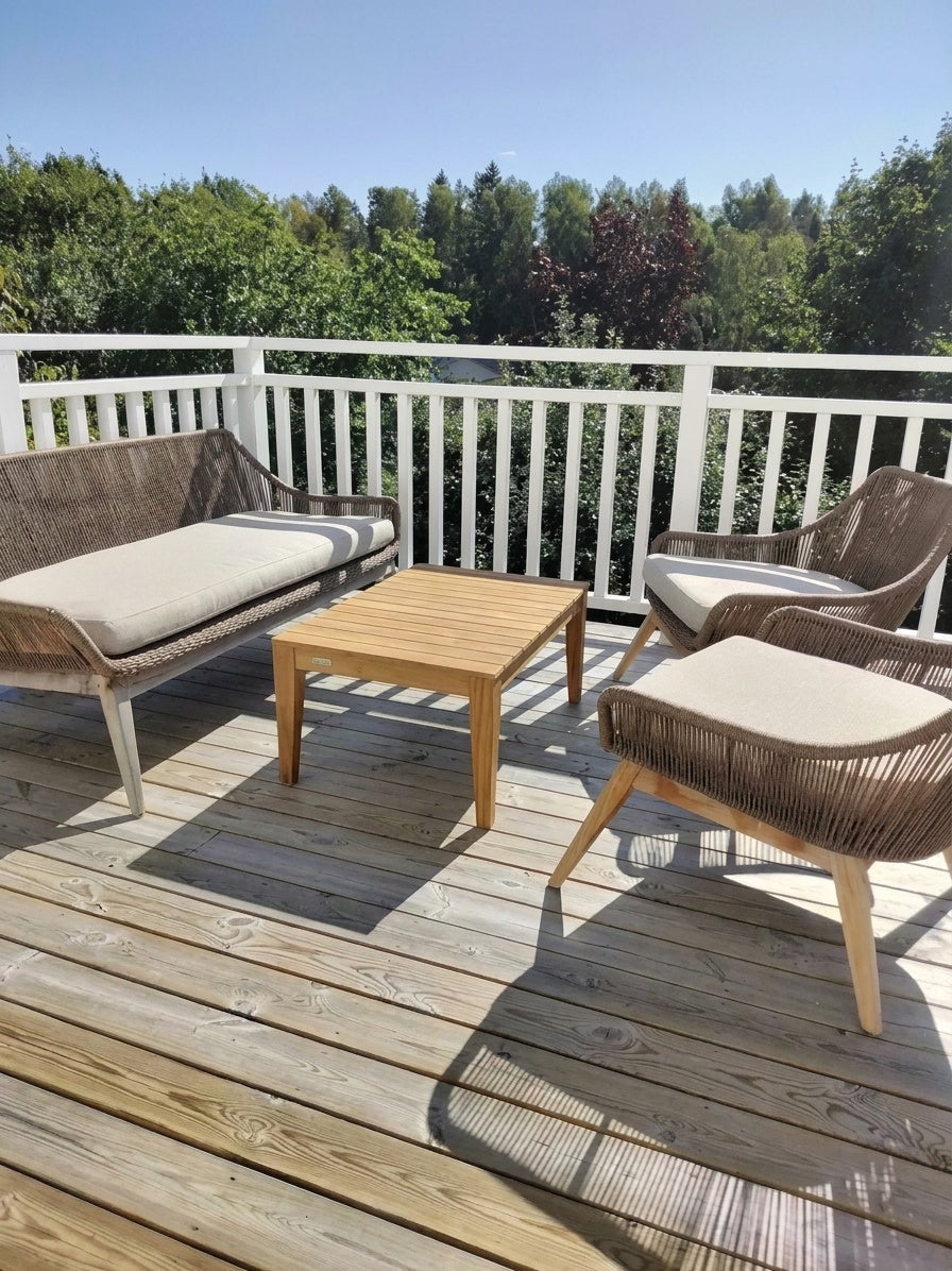 Gunnaröd loungebord hos kund