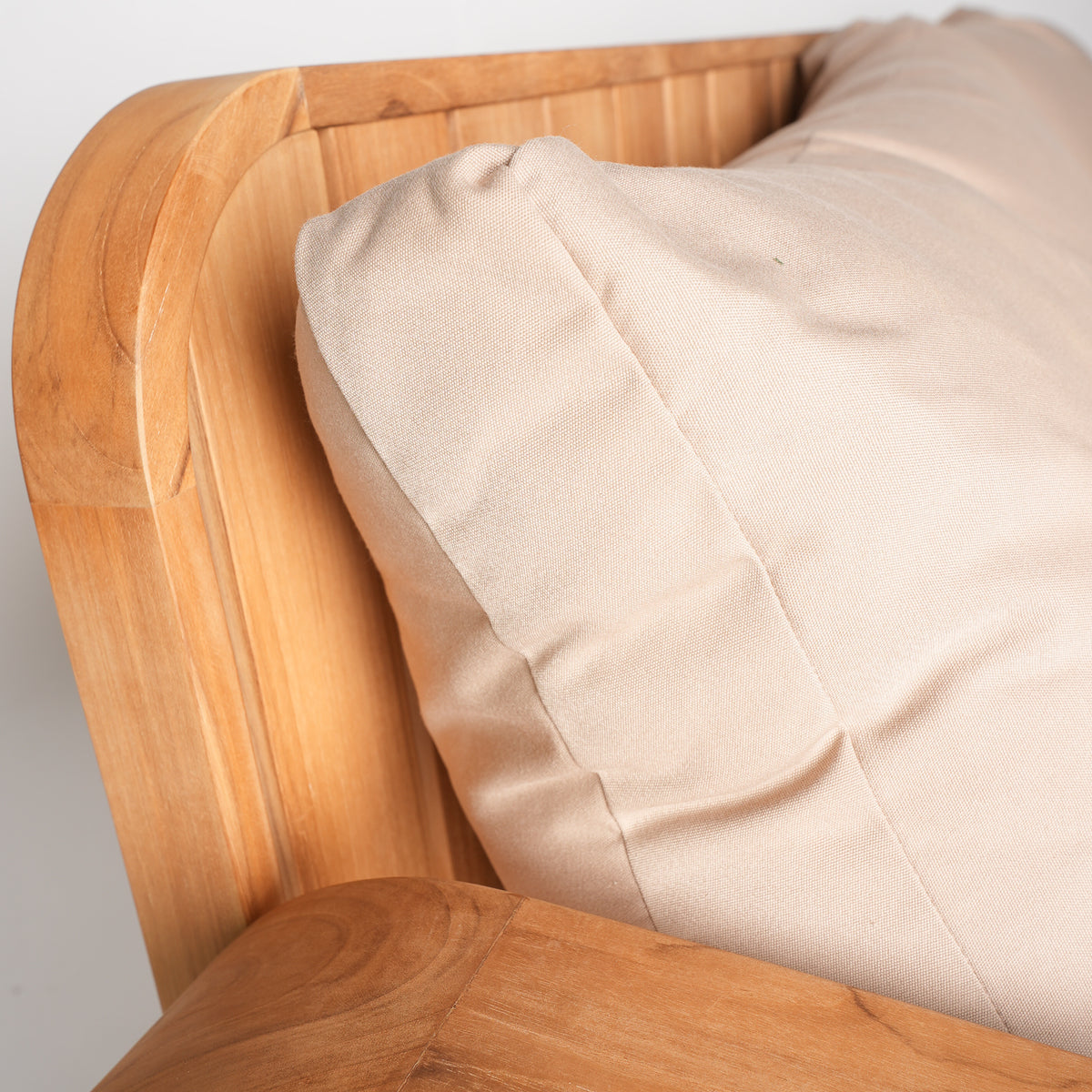 Bålamöllan – 3-sits loungesoffa i teak med dynor