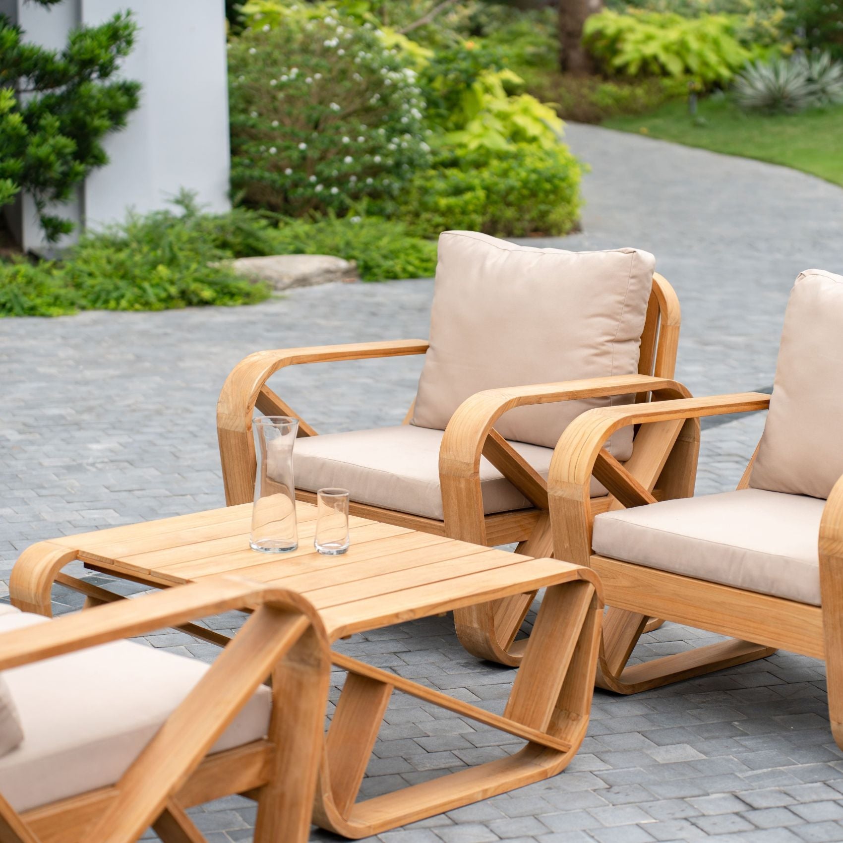 Bålamöllan – Loungegrupp i Teak A/B-grade med dynor Stockamöllan