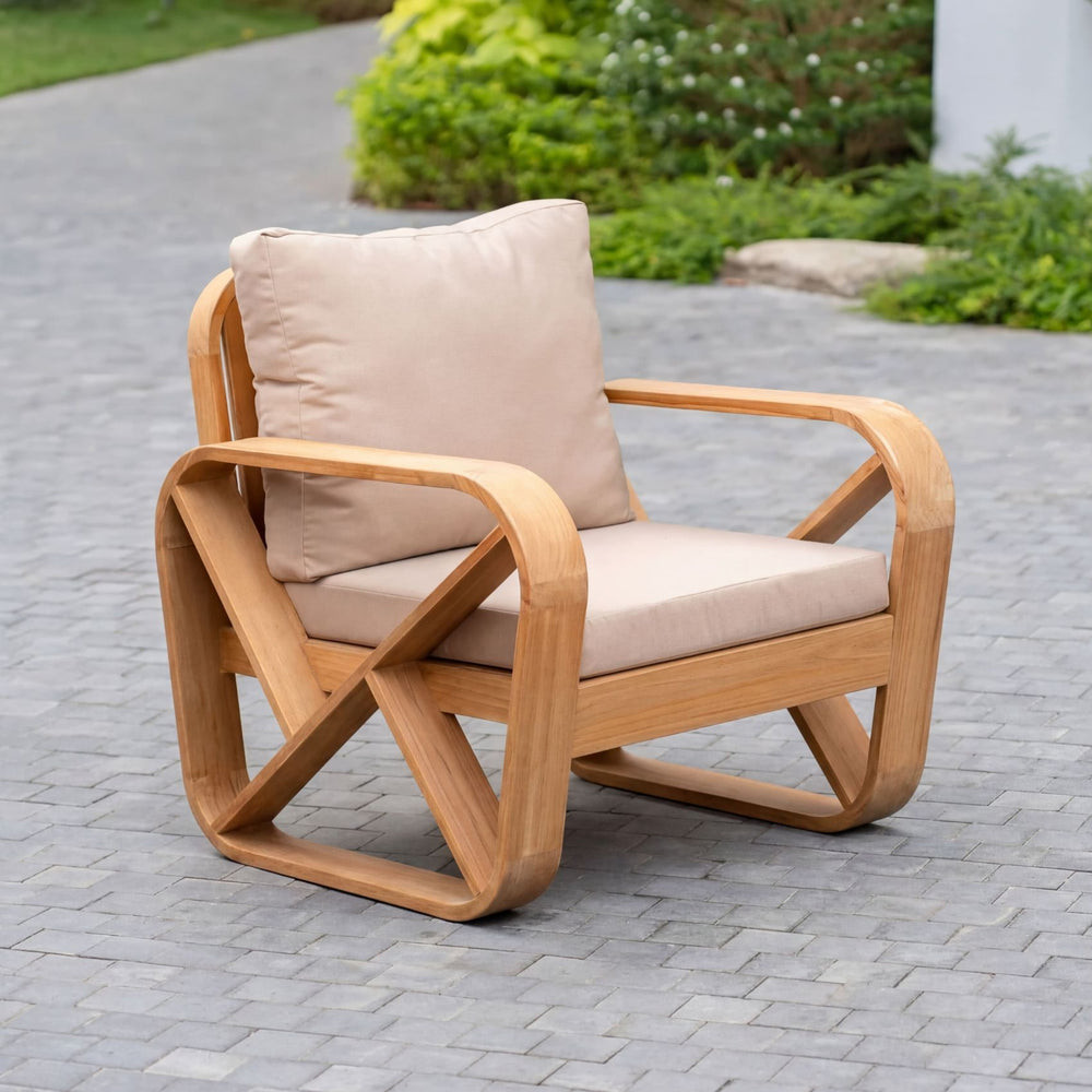 Bålamöllan – Loungestol i teak med dynor Stockamöllan