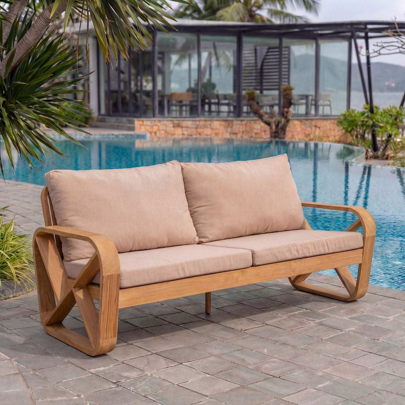 Bålamöllan – 3-sits loungesoffa i teak med dynor Stockamöllan