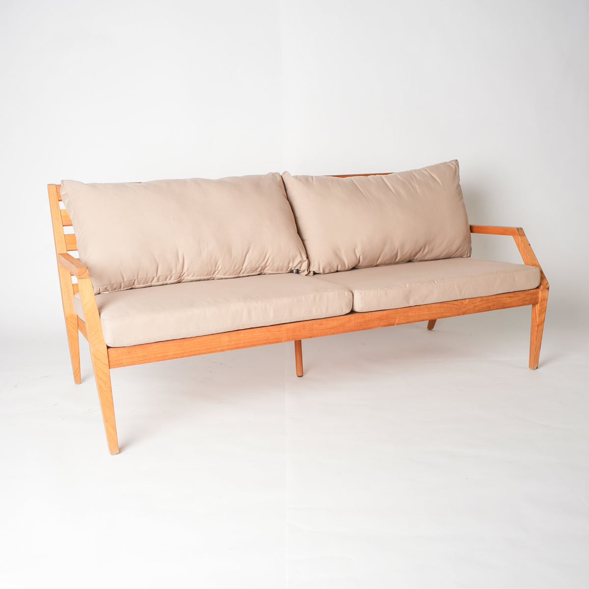 variant-only: Gunnaröd 3-sits loungesoffa med beige dynor