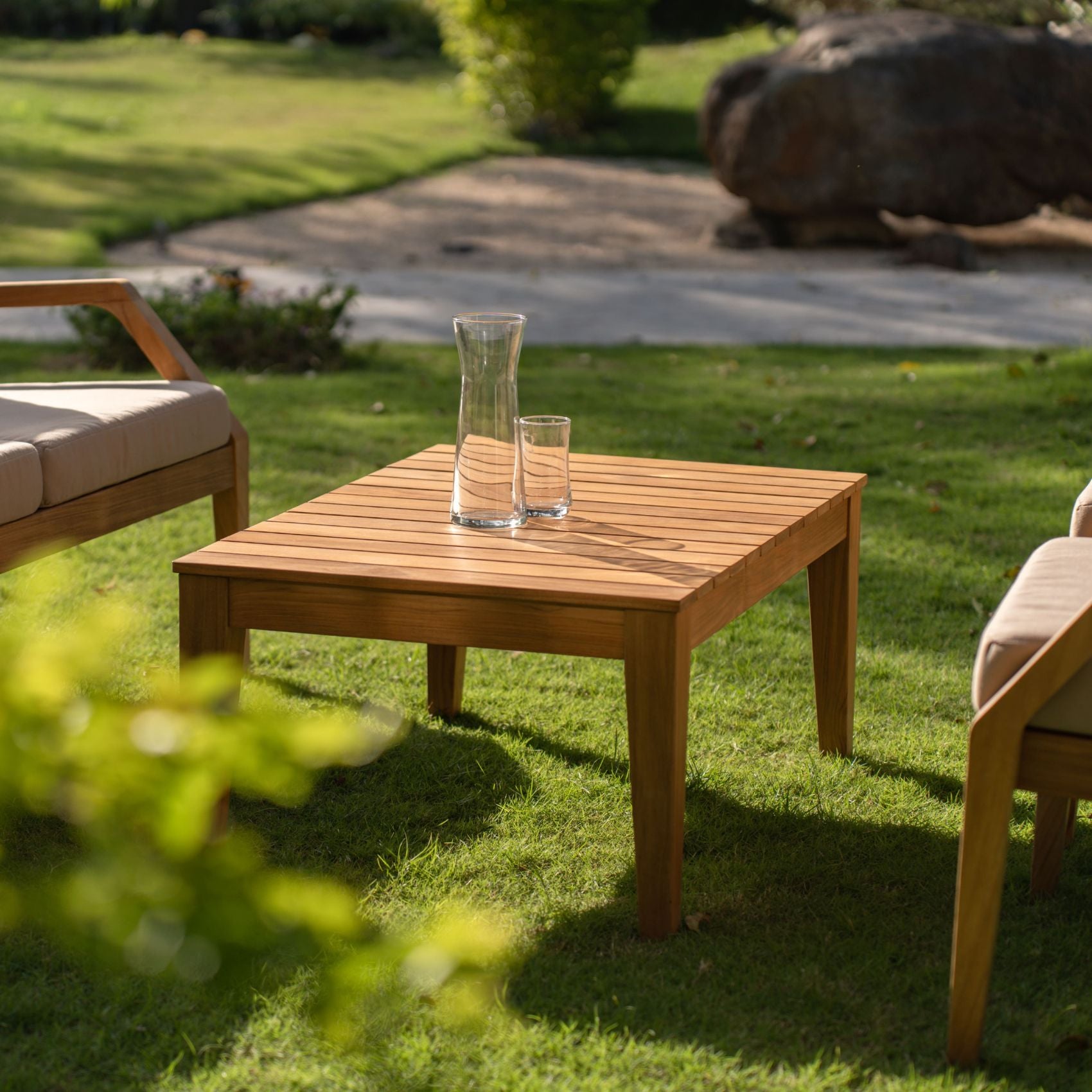 Gunnaröd – Loungebord i Teak A/B Grade för uteplats & loungegrupp Stockamöllan