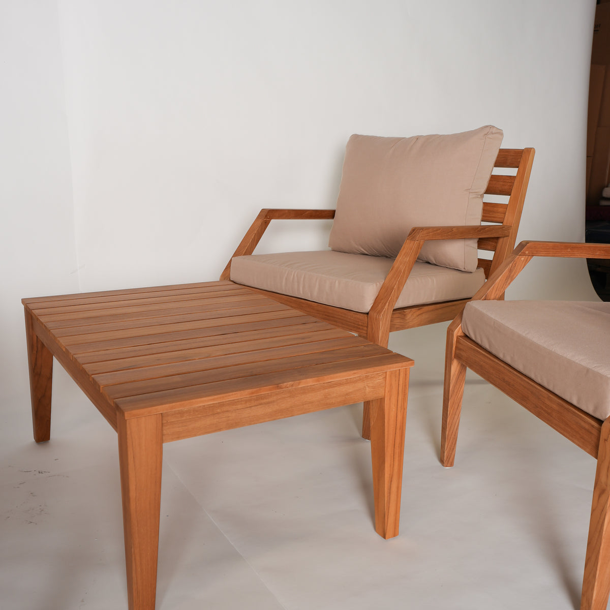 Gunnaröd – Lounge-Set aus Teakholz mit Kissen und Sitzgruppe im skandinavischen Stil