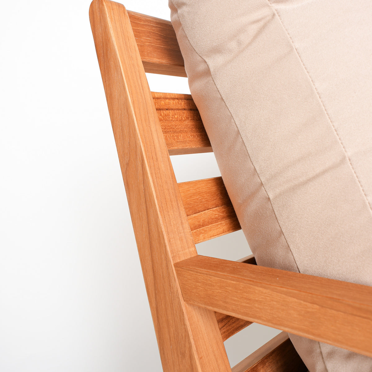 Gunnaröd – Teak lounge chair with cushions