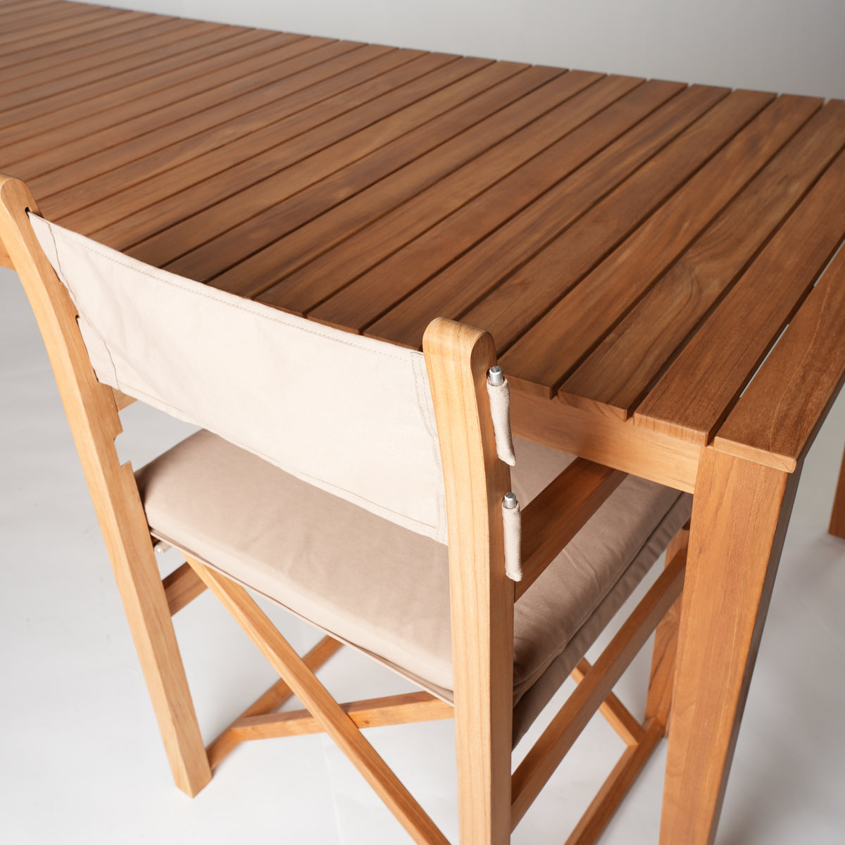 Gunnaröd – Esstisch aus Teakholz A/B-Qualität für Terrasse oder Esszimmer