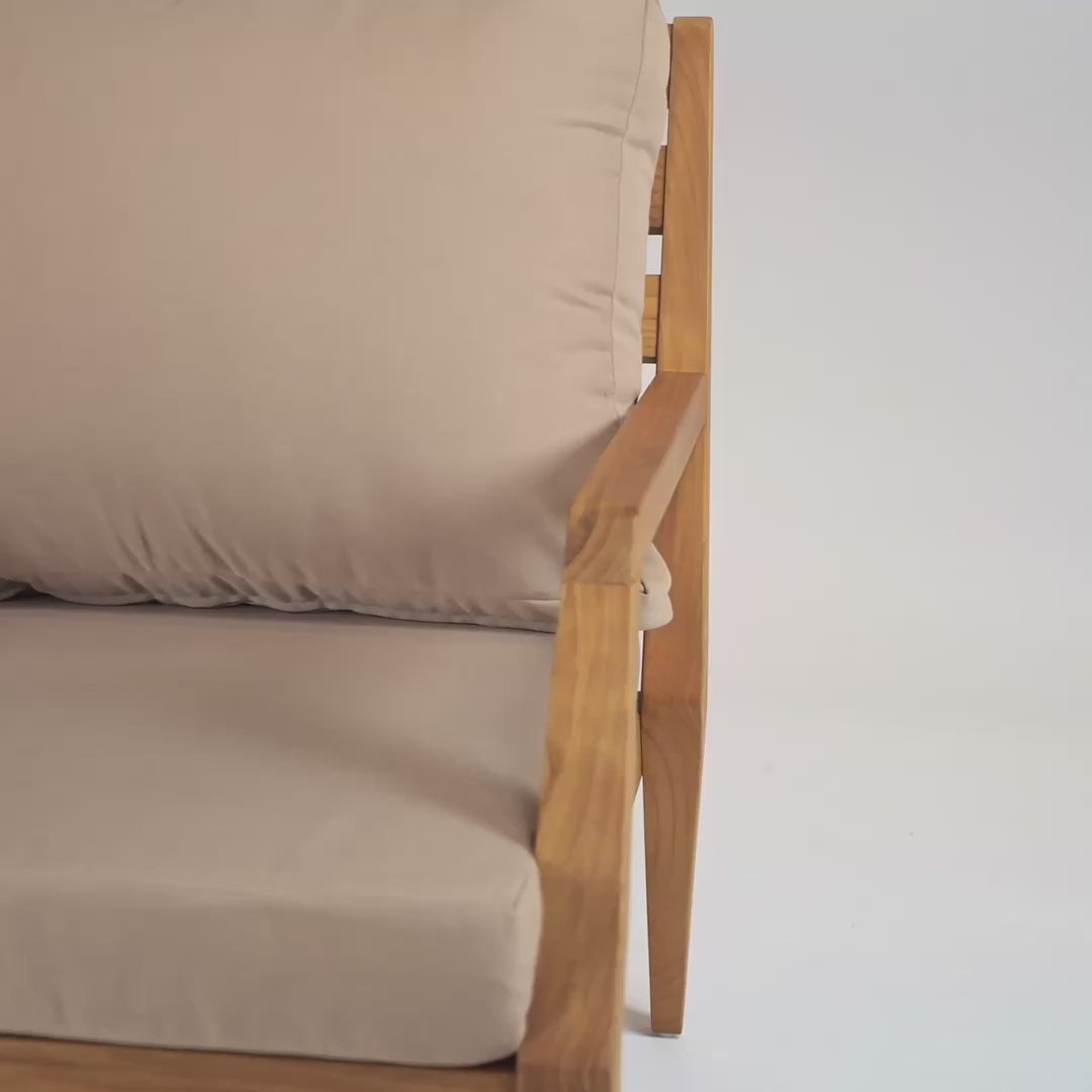 Load video: Gunnaröd – Teak lounge chair with cushions