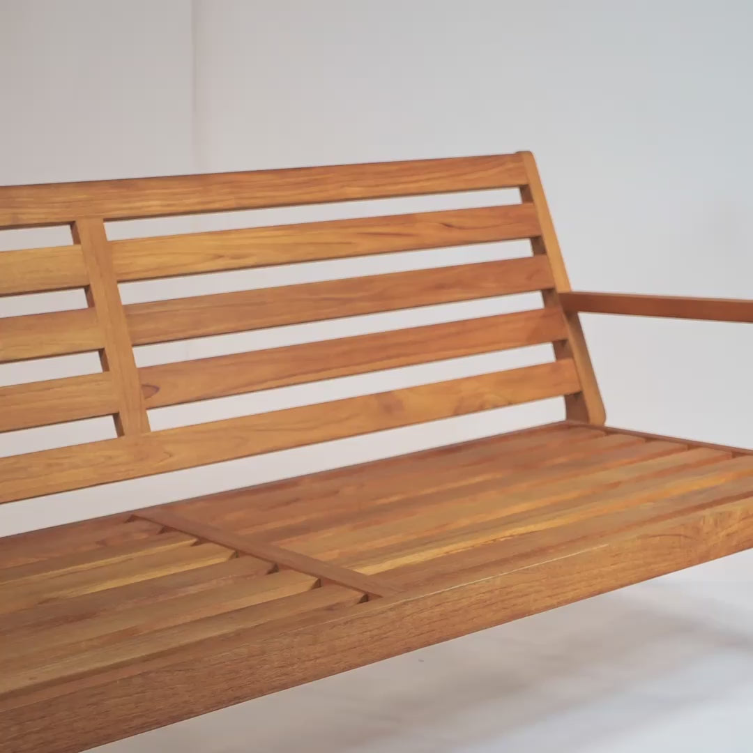Video laden: Gunnaröd – 3-Sitzer Loungesofa aus Teakholz mit Kissen