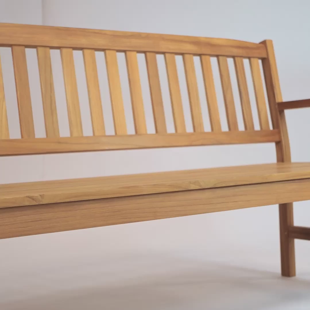 Ladda video: Rönneholm – Trädgårdssoffa i Teak A/B-grade med sittdyna