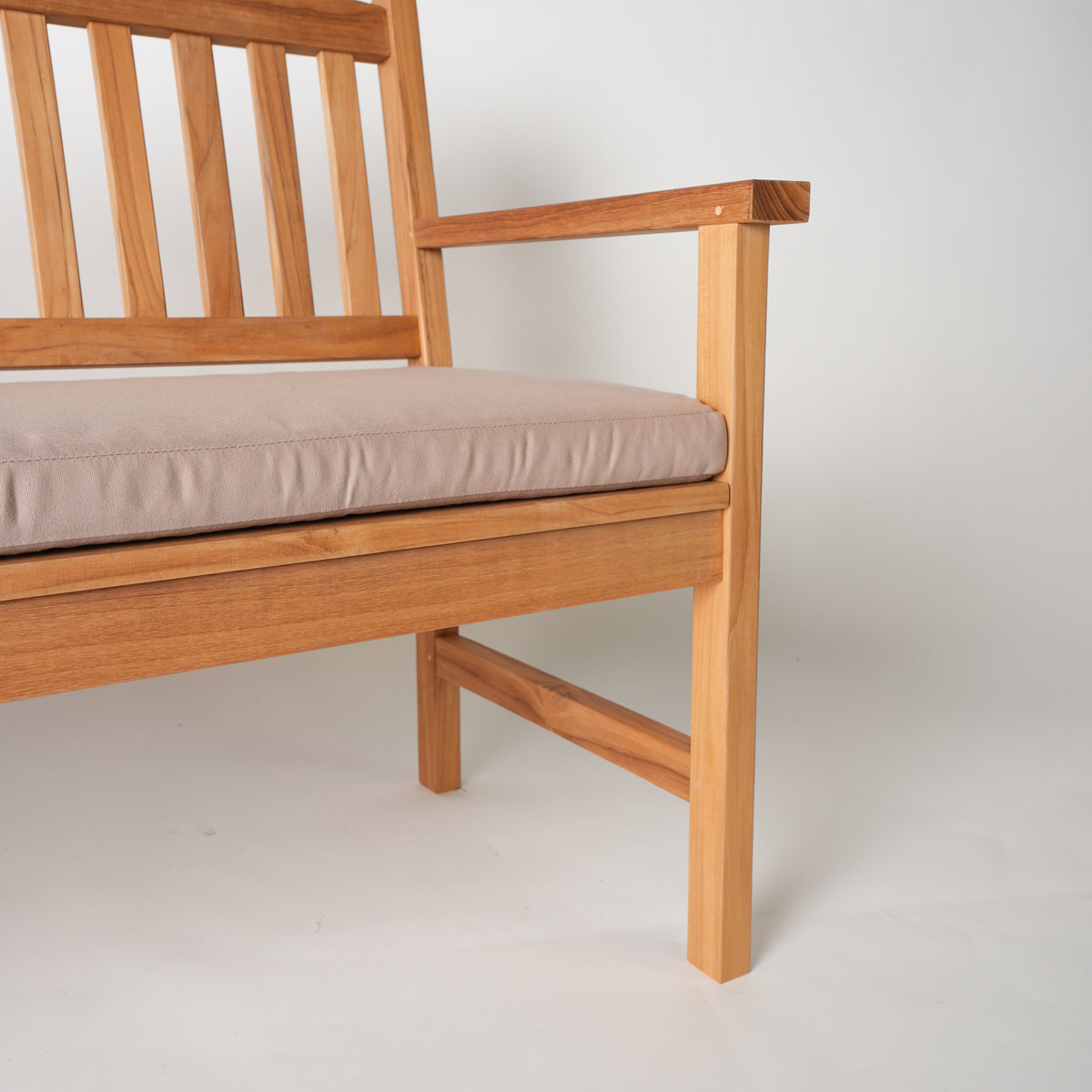 Rönneholm – Trädgårdssoffa i Teak A/B-grade med sittdyna